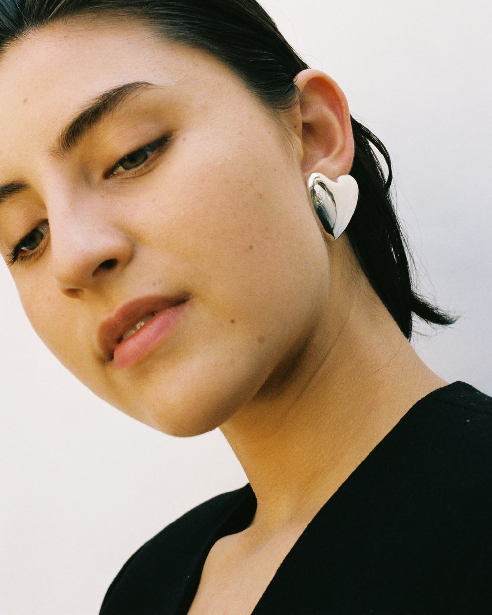 Annika Inez Voluptuous Heart Earrings – Large