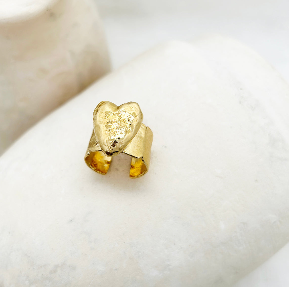 Elise Tsikis - Egra Heart Adjustable Ring