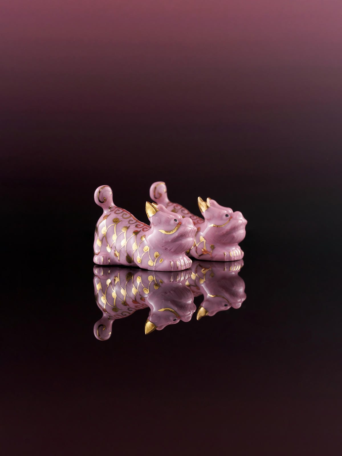 XI XING LE - Hand-Painted Gold Powder Pixiu Ornament (Pair)