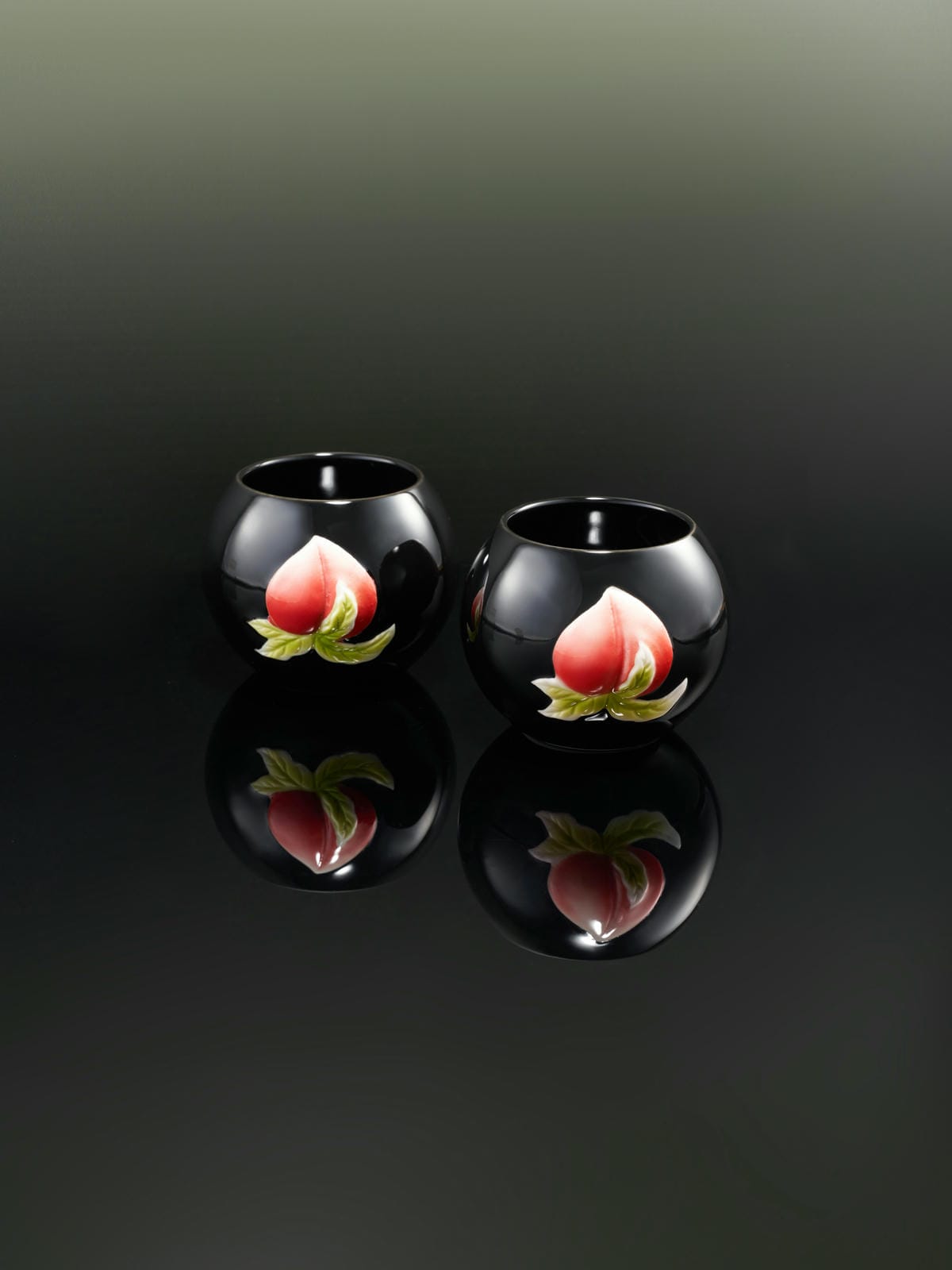 XI XING LE - Fulu Peach Round Teacups -  pair