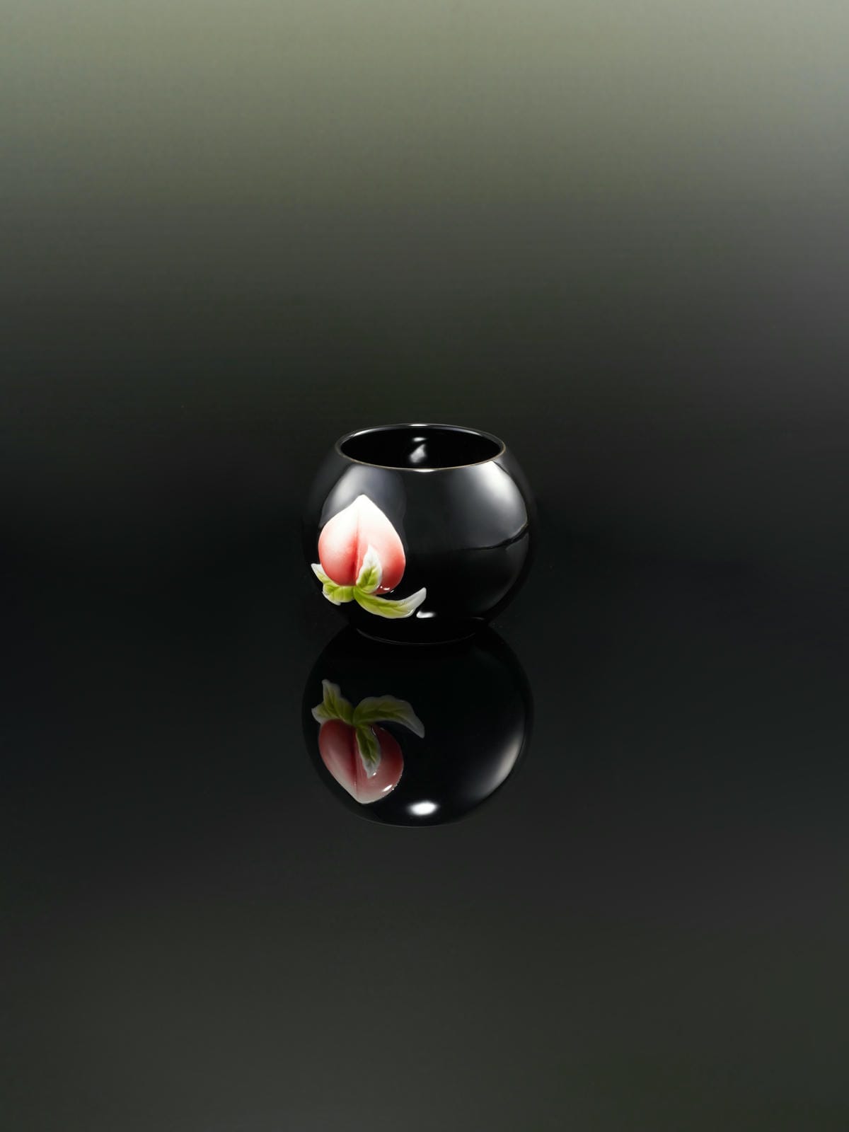 XI XING LE - Fulu Peach Round Teacups -  pair