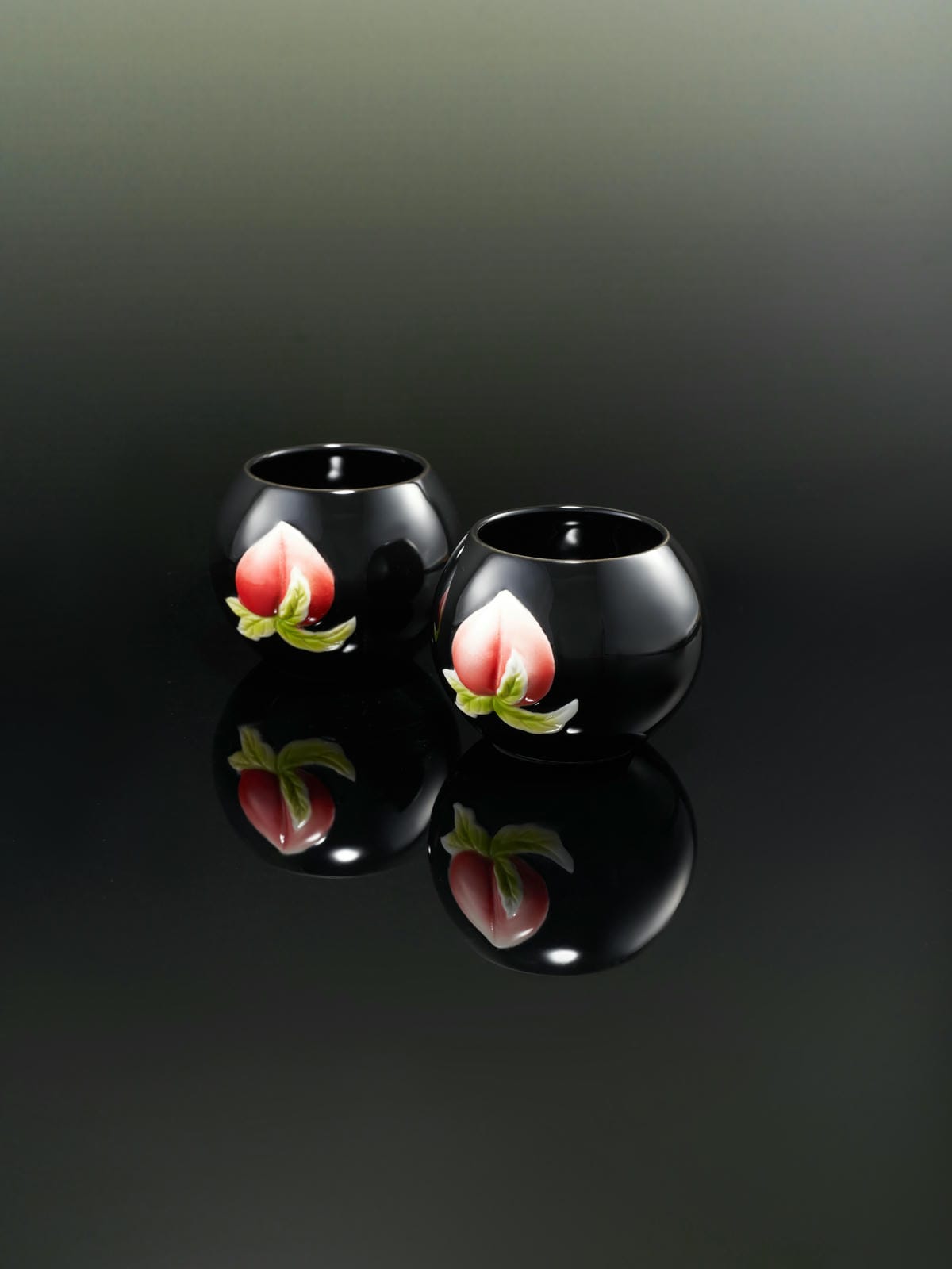 XI XING LE - Fulu Peach Round Teacups -  pair