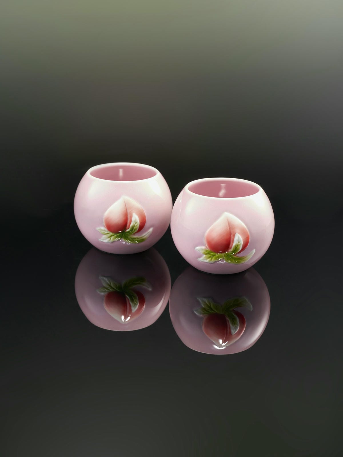 XI XING LE - Fulu Peach Round Teacups -  pair