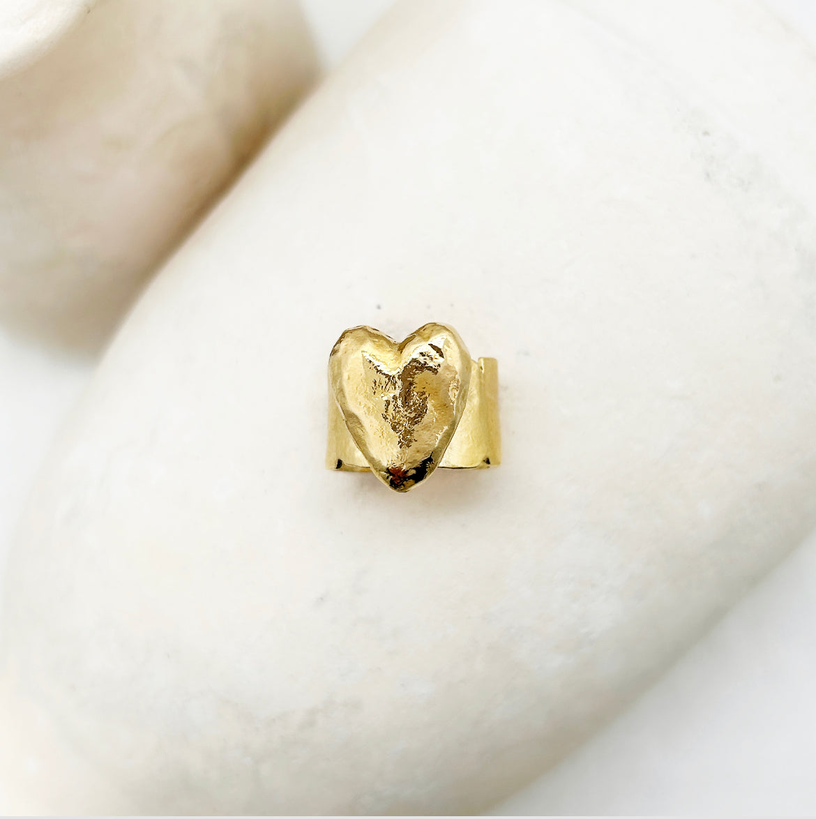 Elise Tsikis - Egra Heart Adjustable Ring